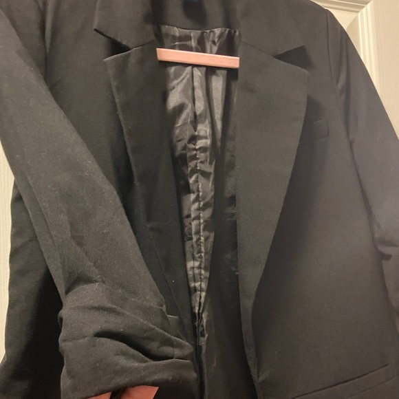 Elegant Black Women's Blazer - Picture 3 of 7